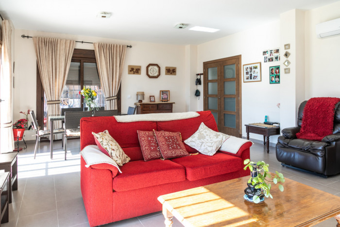 Qlistings House - Villa in La Línea, Costa del Sol image 4